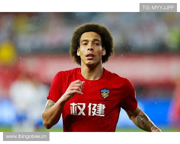 多特蒙德管理层的转会策略存在巨大争议,这已经严重影响到球队的稳定性。 多特蒙德管理层的转会策略存在巨大争议,这已经严重影响到球队的稳定性。