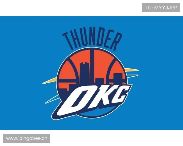 易建联家里冰箱贴都是NBA球队logo，连牛奶盒都按训练时间表排好