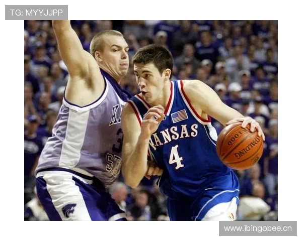 尼克·科里森挡拆制造错位提升内线防守效率