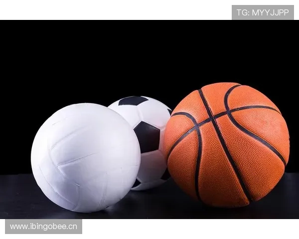 全面解析篮球规则中篮下干扰球的定义标准与具体判罚细节